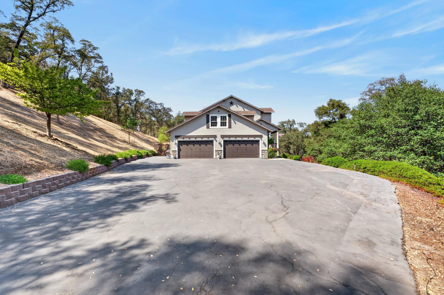 1300 Large Oak Drive