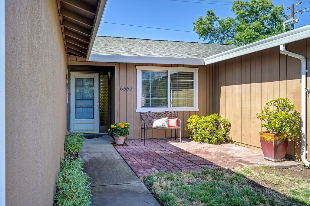 6553 Willowleaf Drive