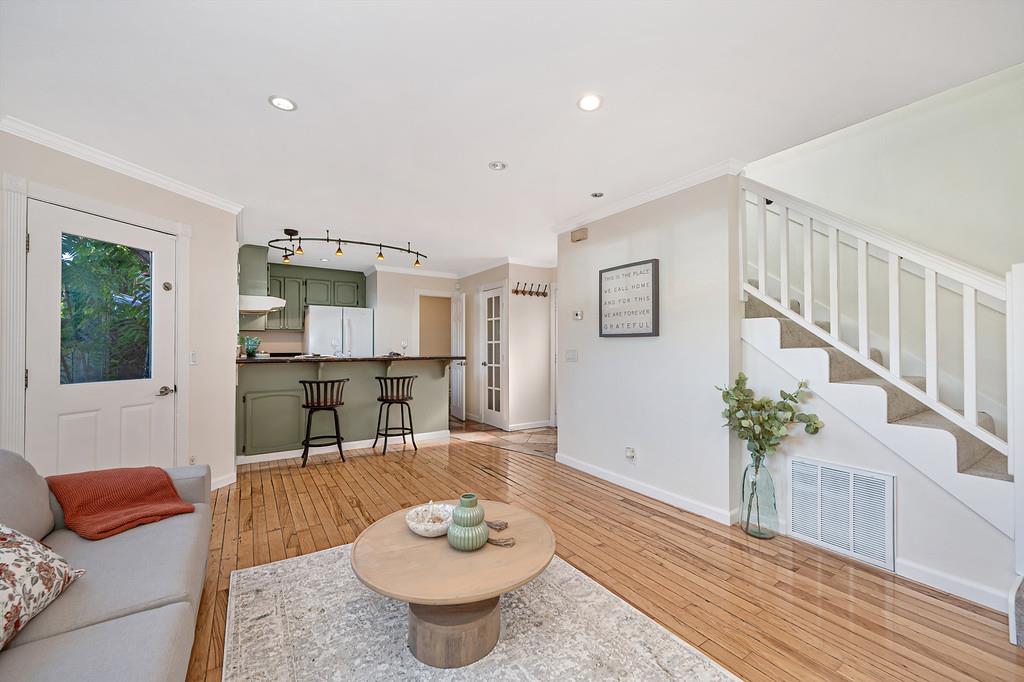 239 Mill Street 8
