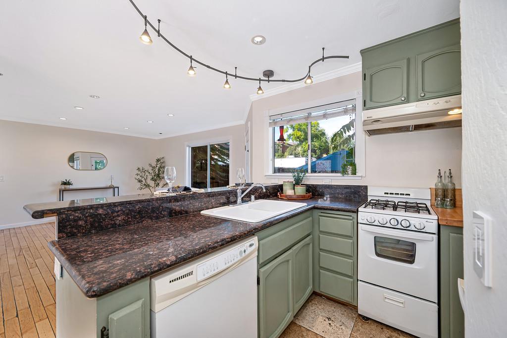 239 Mill Street 8