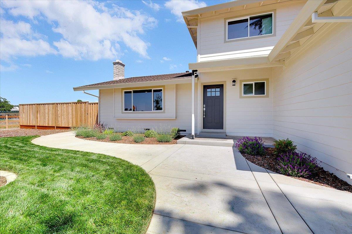 1181 Barry Road