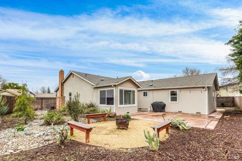 755 East Court Dixon CA 95620