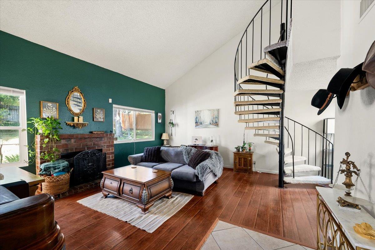 7237 Cinnamon Circle