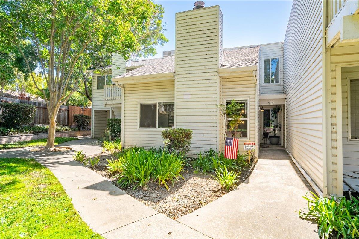 7237 Cinnamon Circle