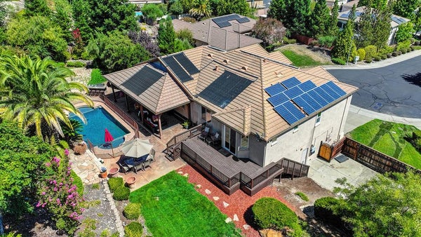 6813 HELSTONE CT, ROCKLIN, CA 95677 - Image c266a9057c0194de5a315d958a5e19d1/2938387711