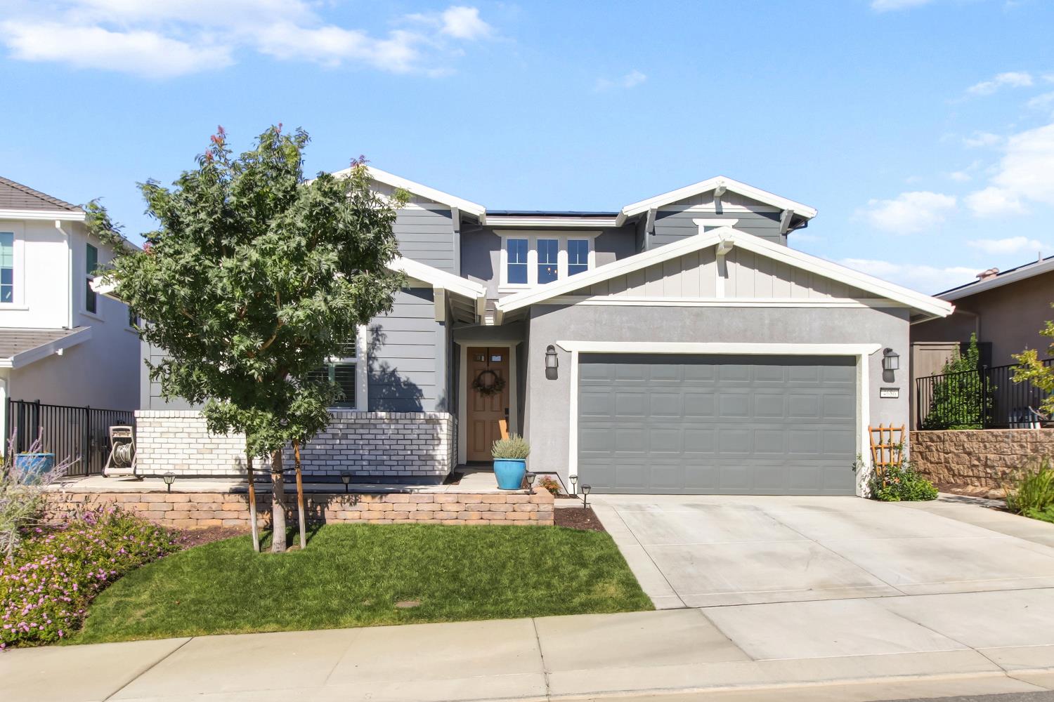 4686 Scenic Vista Drive