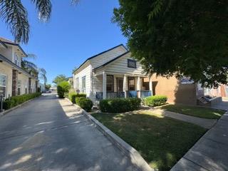 1032 W 18th Street