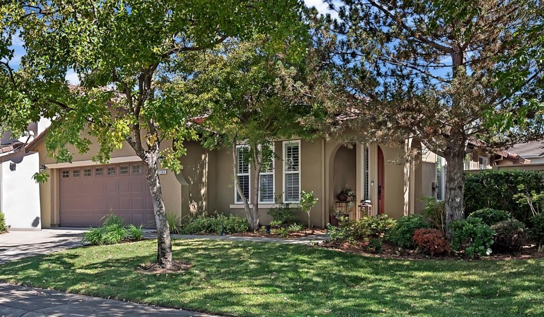 1241 Meredith Way