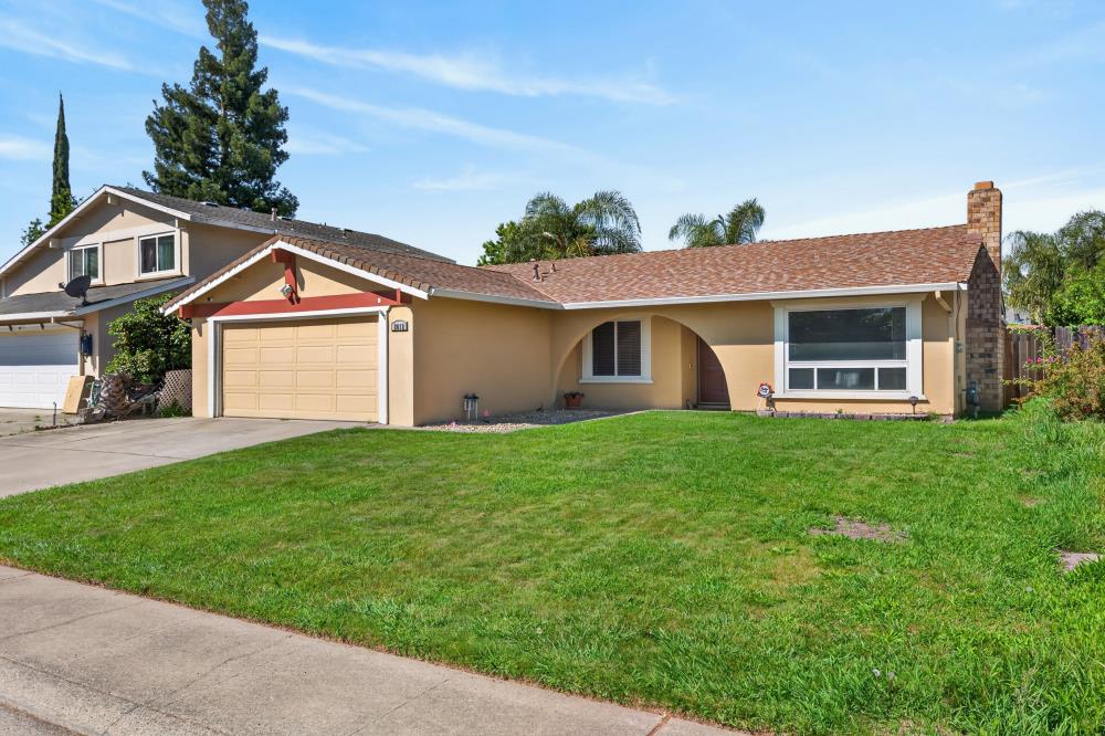 2612 Stonehaven Drive