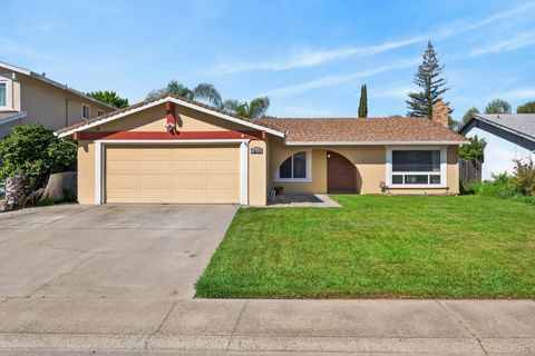 2612 Stonehaven Drive Sacramento CA 95827