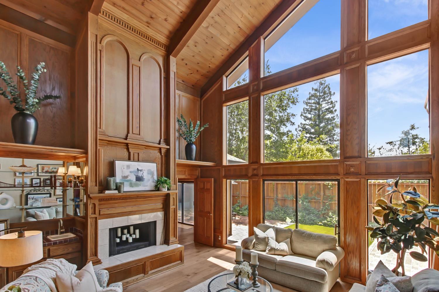 7916 Laurelridge Court