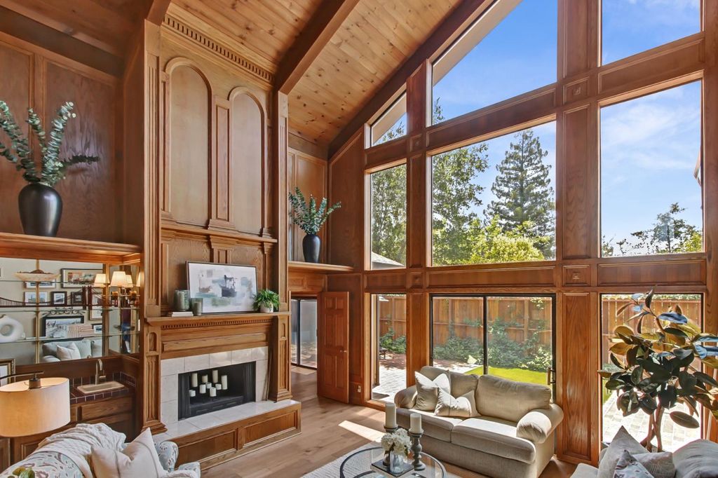 Photo of 7916 Laurelridge Court, Fair Oaks, CA 95628 (MLS # 226022480)