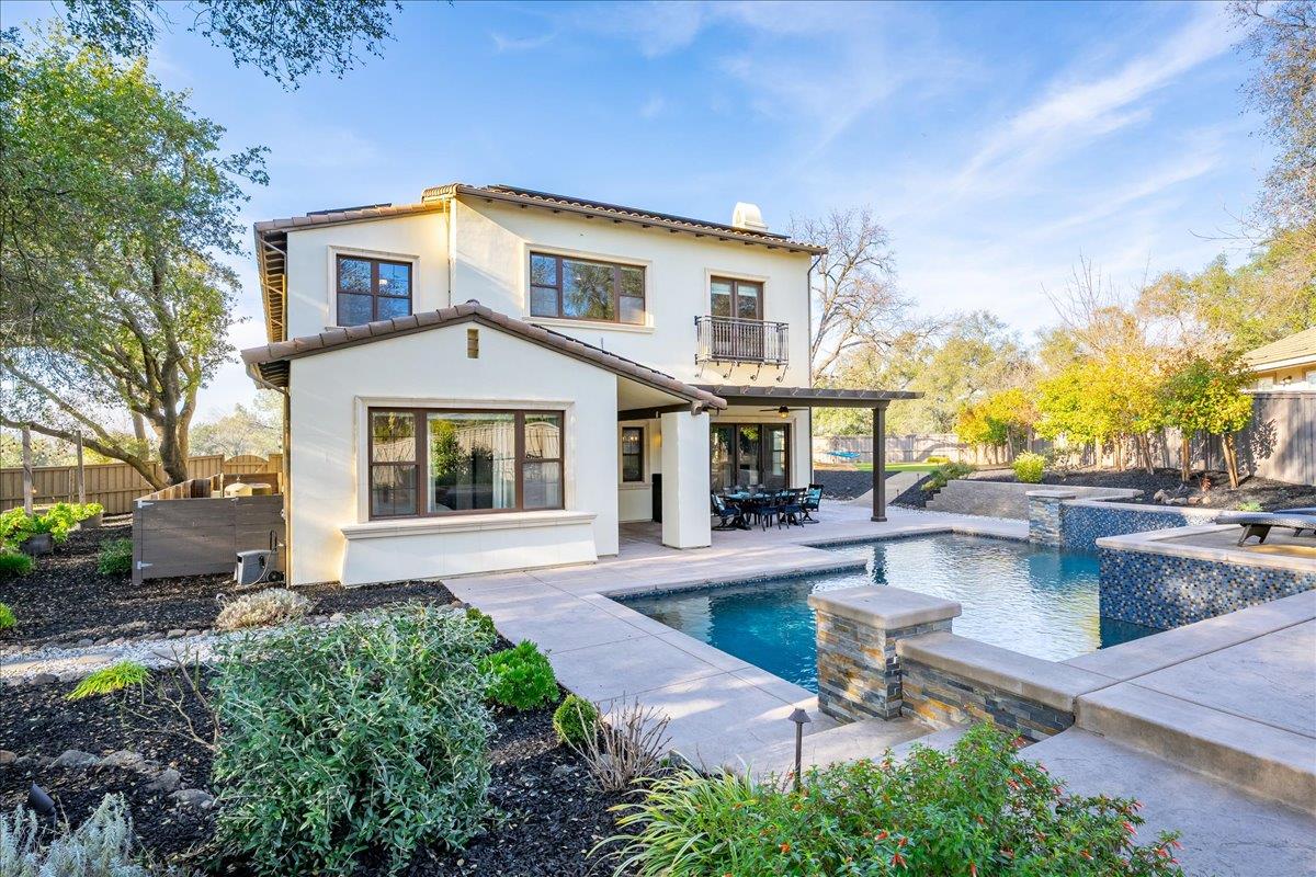 8143 Woodland Grove Pl.
