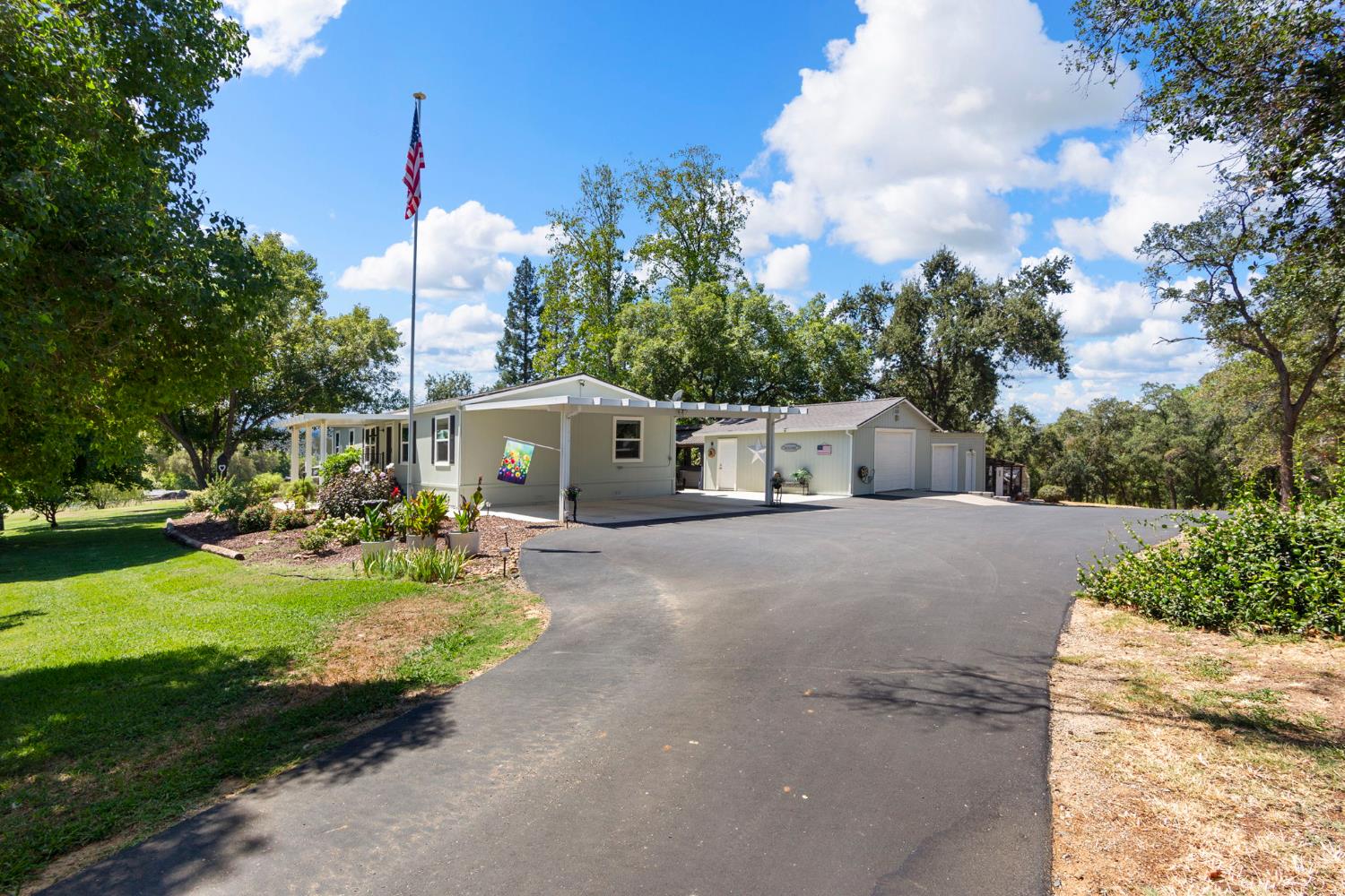 4245 Burnett Road