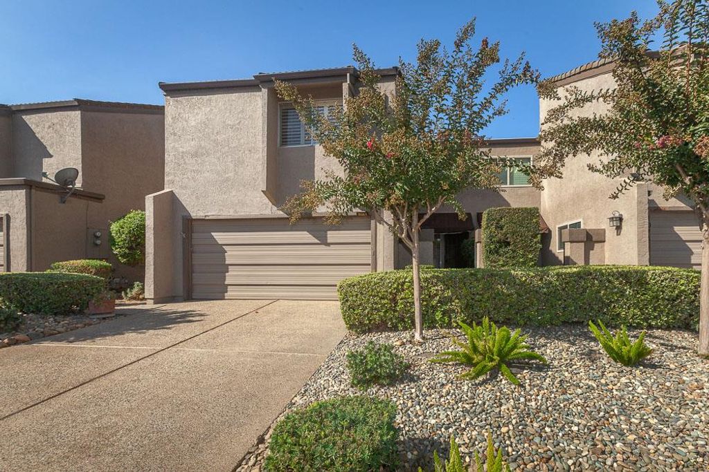 Photo of 1071 Awani Drive, Lodi, CA 95240 (MLS # 225130714)