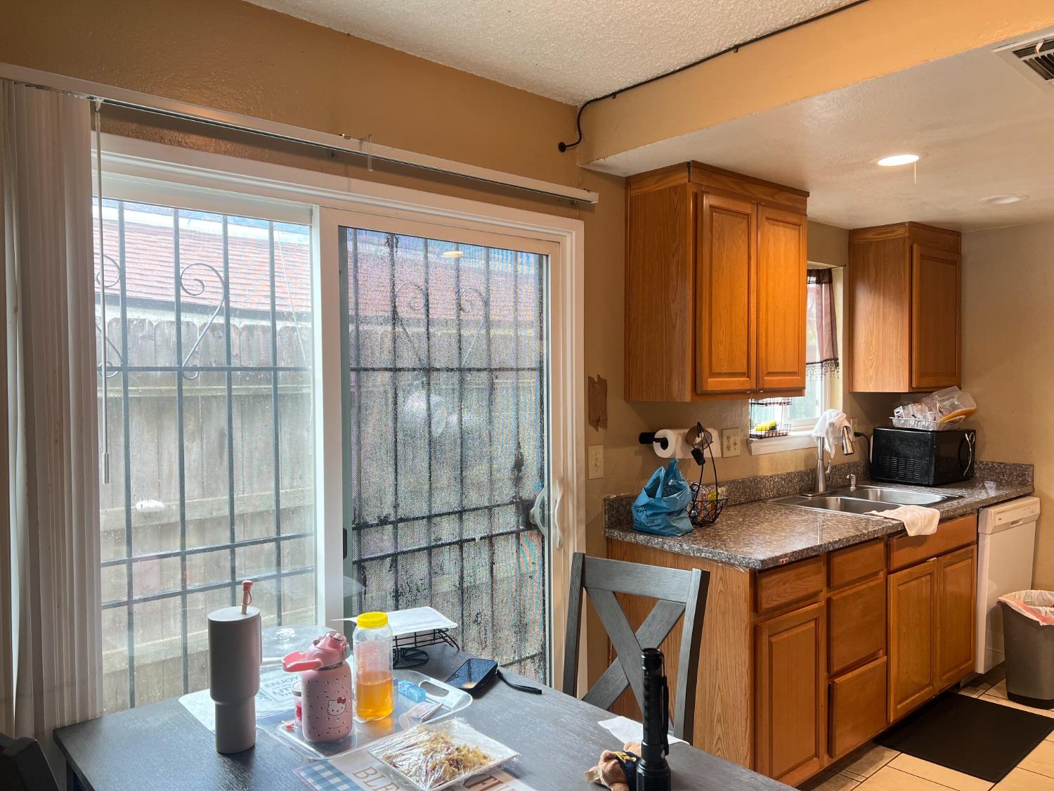 Stockton, California 95209, United States, ,Residential,Pending,121355