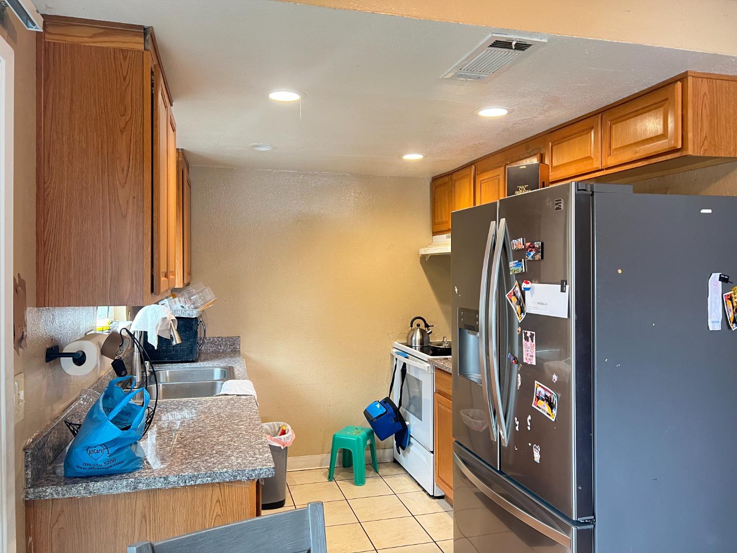 Stockton, California 95209, United States, ,Residential,Pending,121355