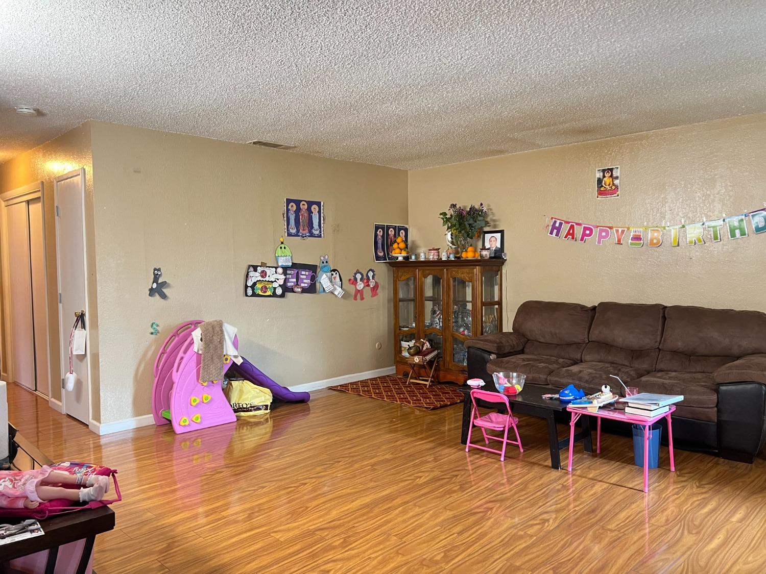 Stockton, California 95209, United States, ,Residential,Pending,121355