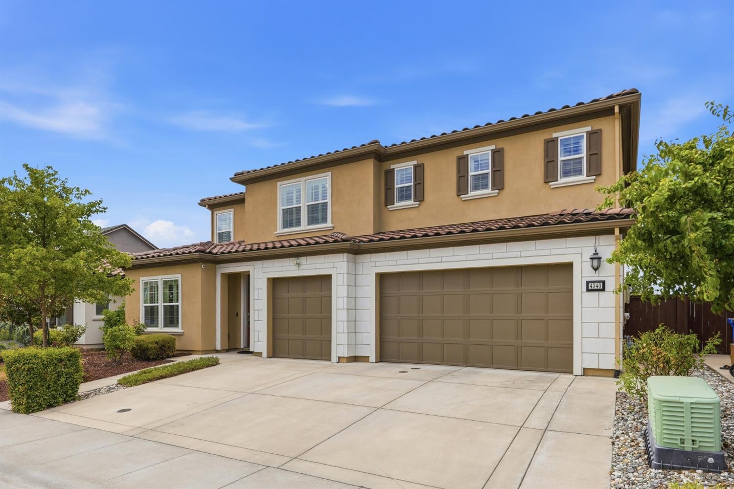 4340 Hummingbird Circle