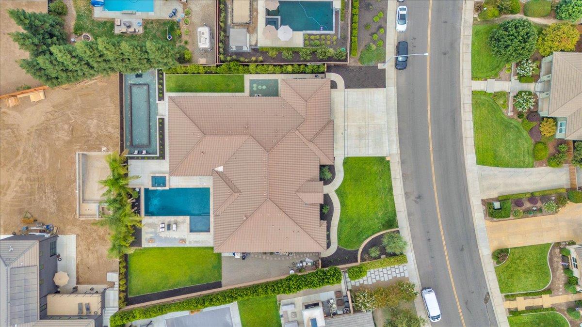 10407 Fox Borough Dr