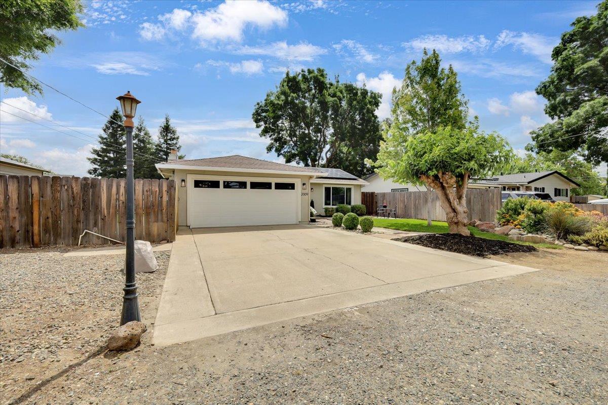 2009 Elmer Avenue