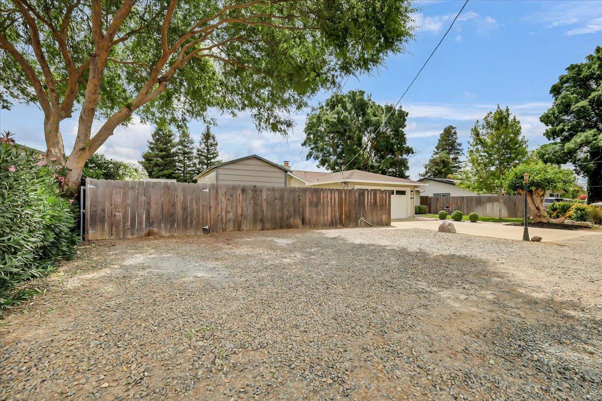 2009 Elmer Avenue