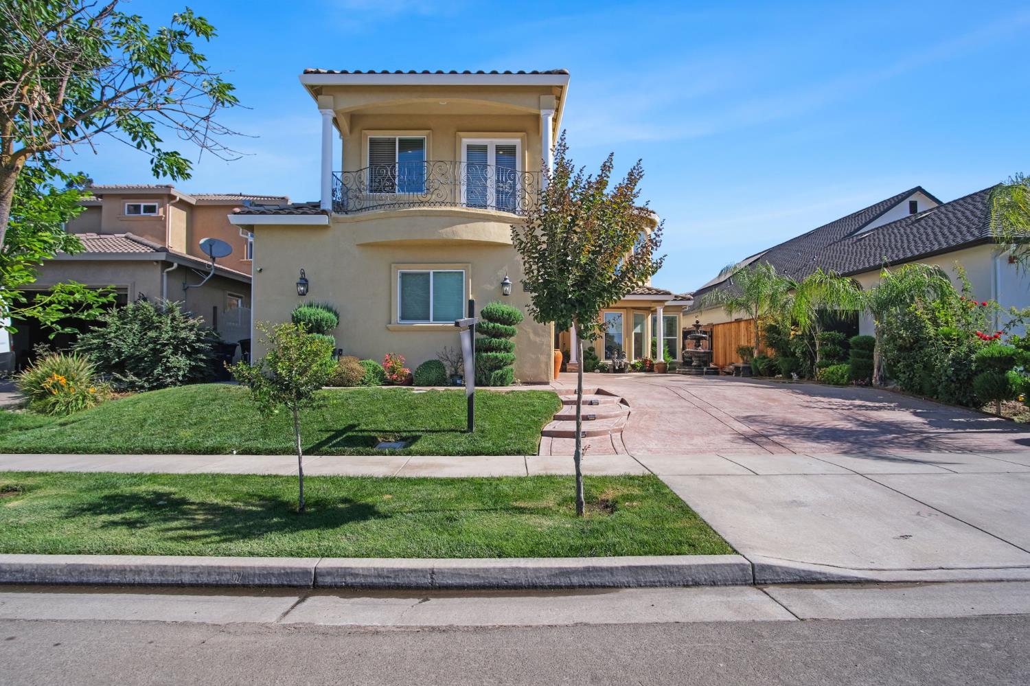 3205 Hillglen Avenue