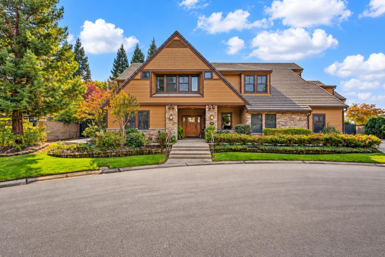 1990 Cobblestone Court