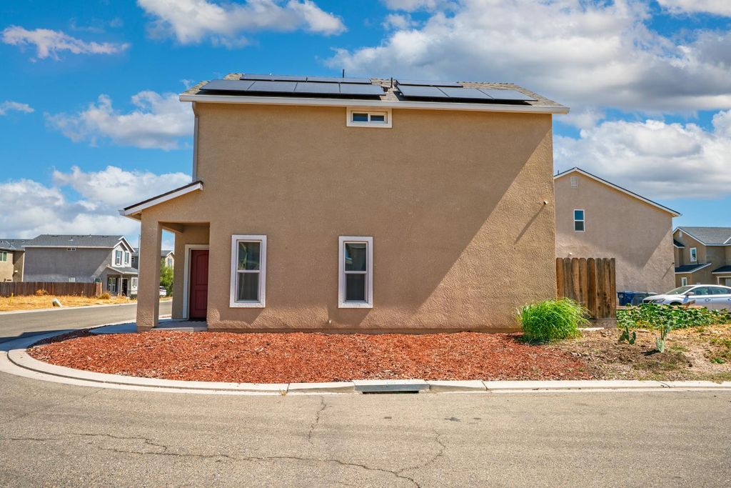 Photo of 1344 Hermosa Drive, Merced, CA 95348 (MLS # 225125640)
