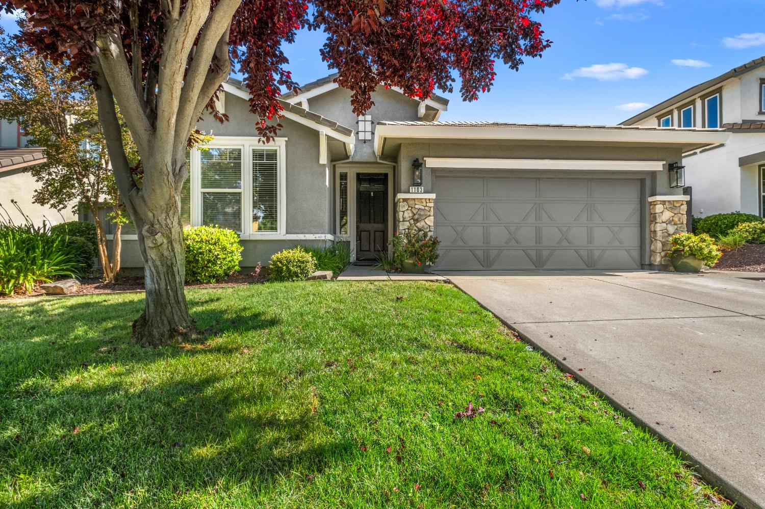 1103 Gemwood Way