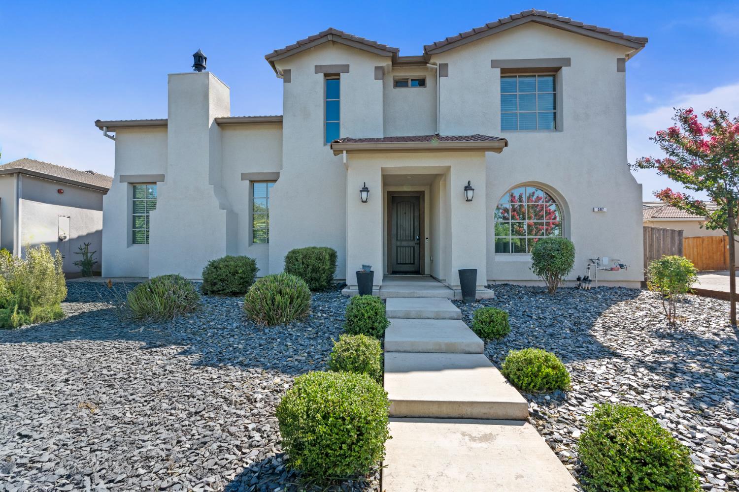 587 Bascule Drive