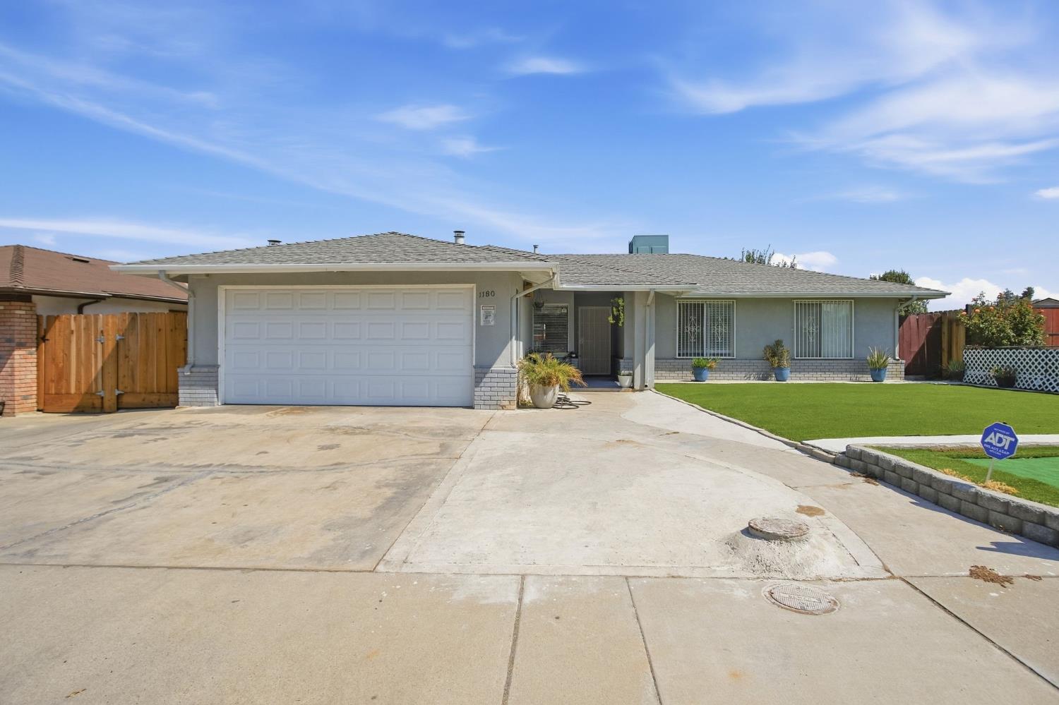 1180 Boxwood Way - Photo 2