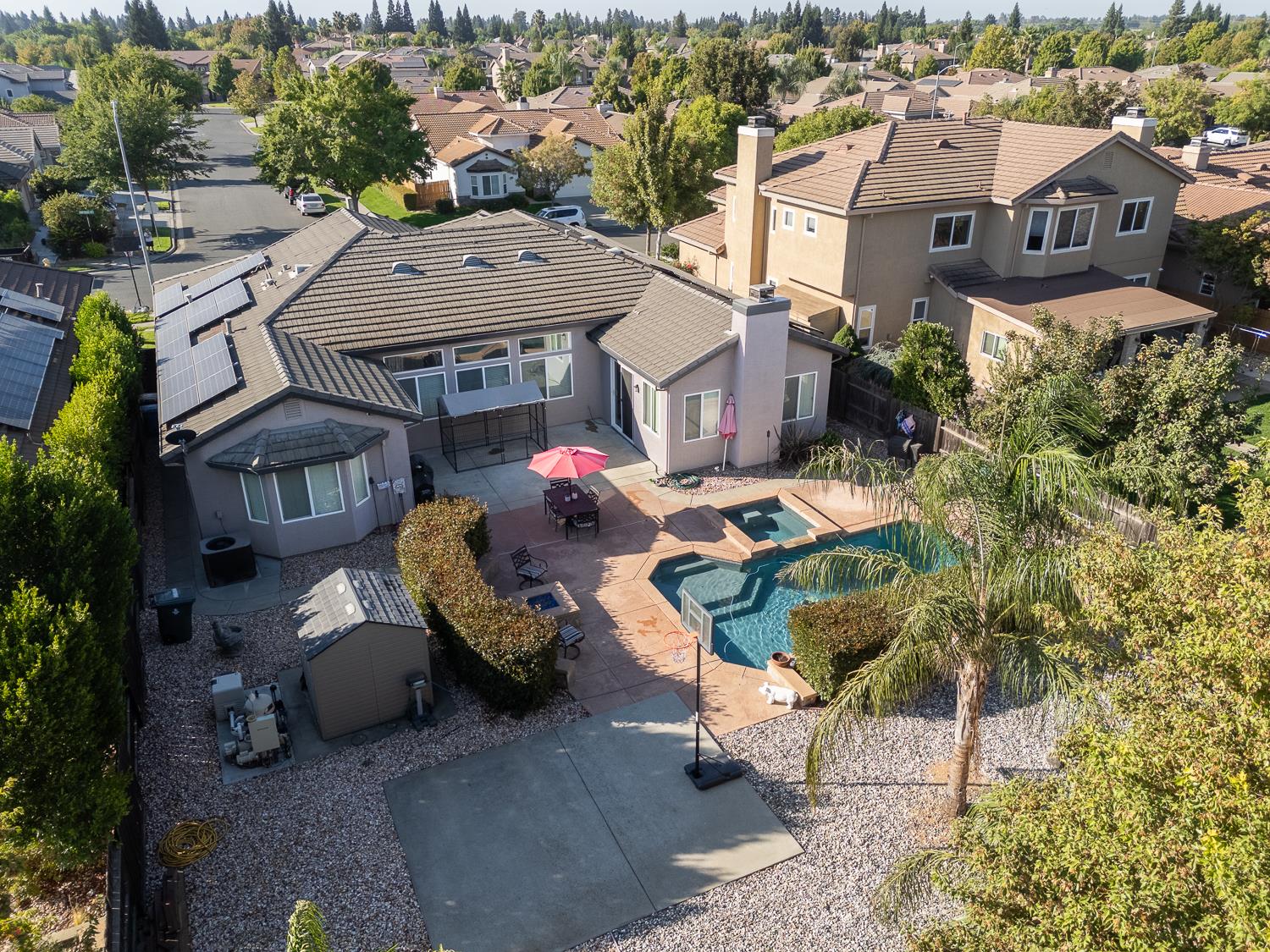 1661 Rio Vista Way