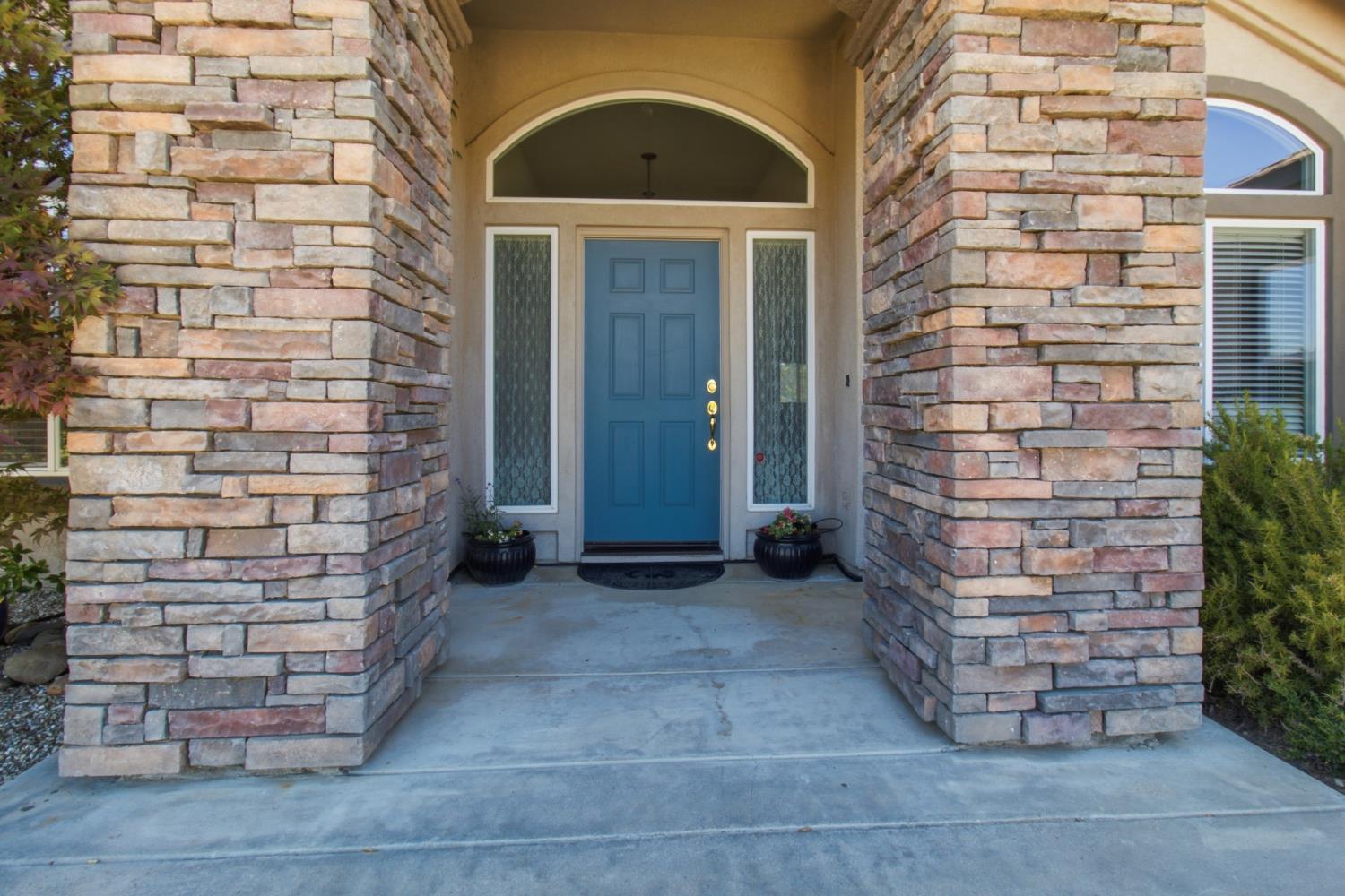 2246 Lakeview Circle