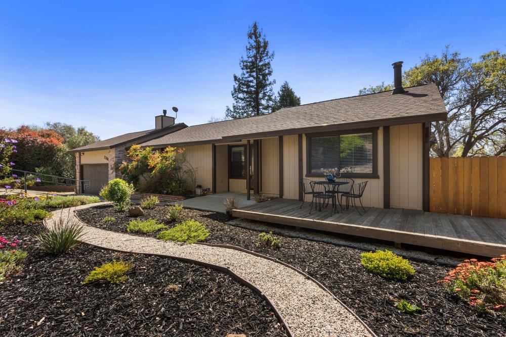 2780 Holly Hills Lane