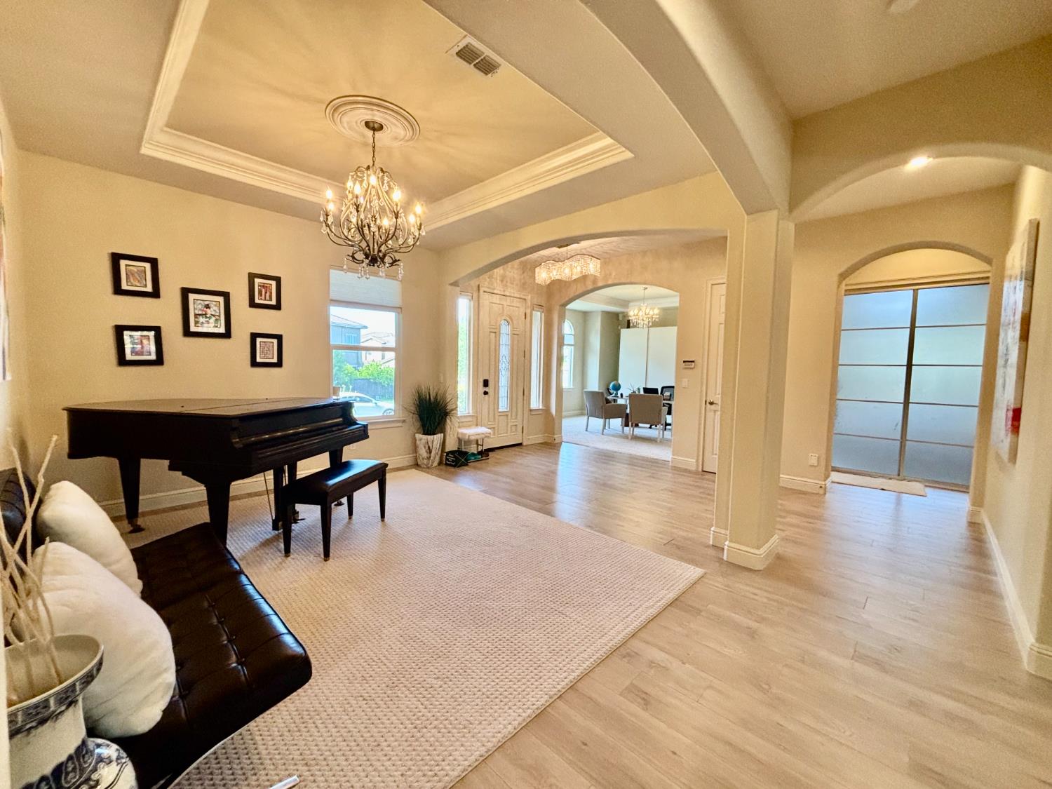 1433 Oak Hill Way