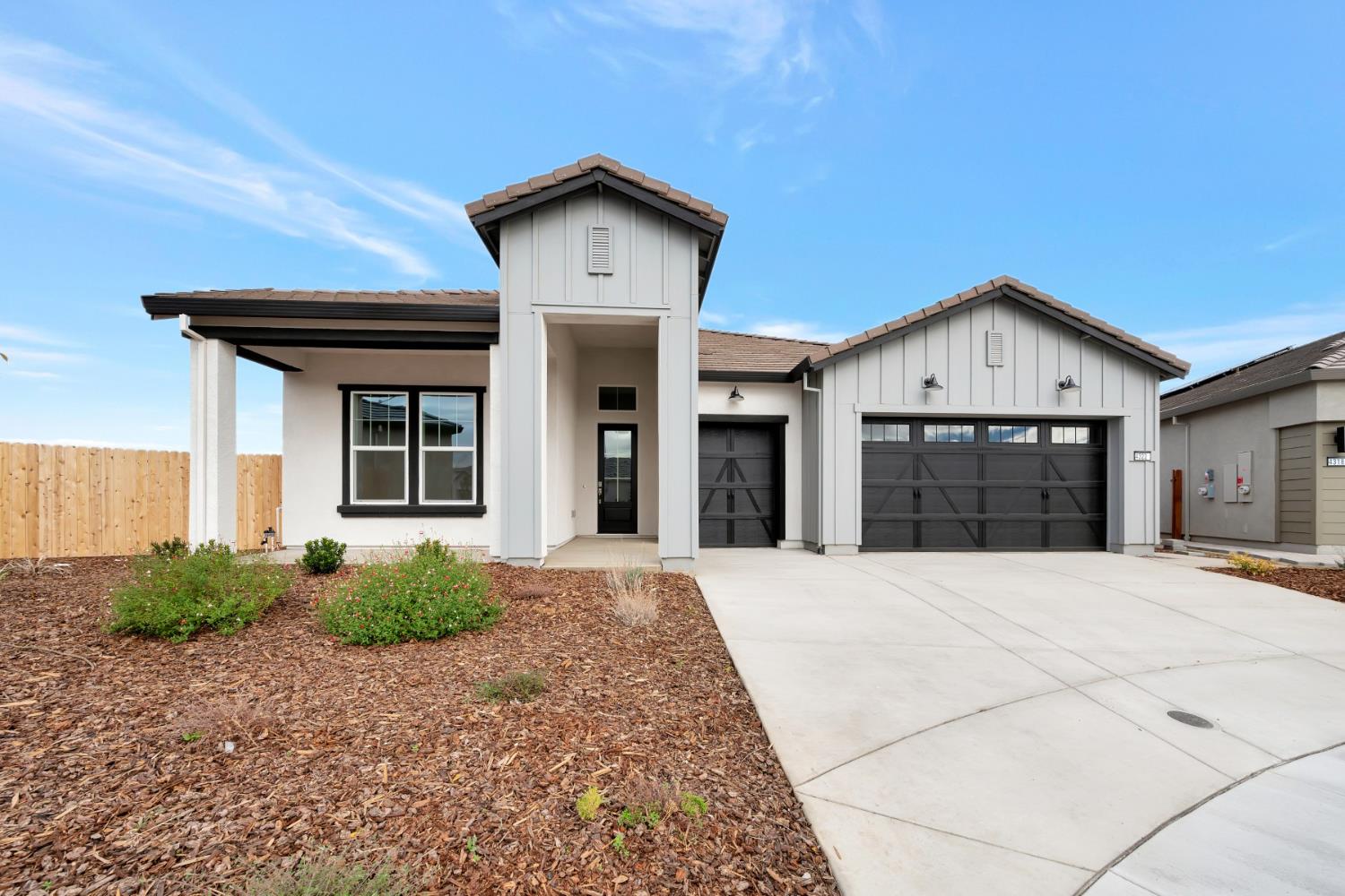 4322 Hooded Crow Way