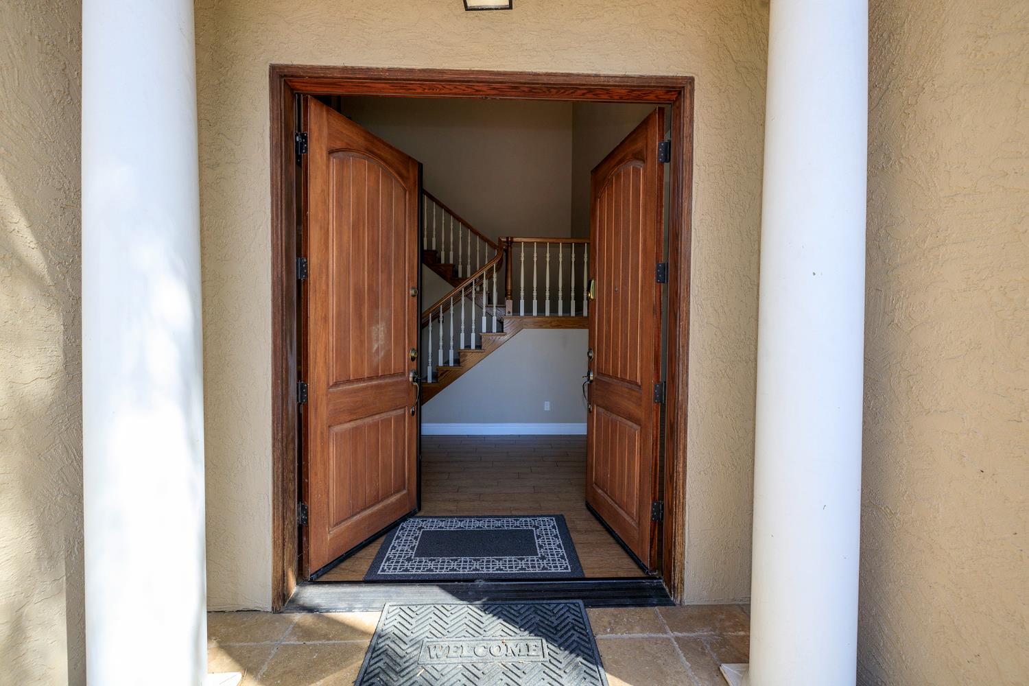 2708 Lake Front Court