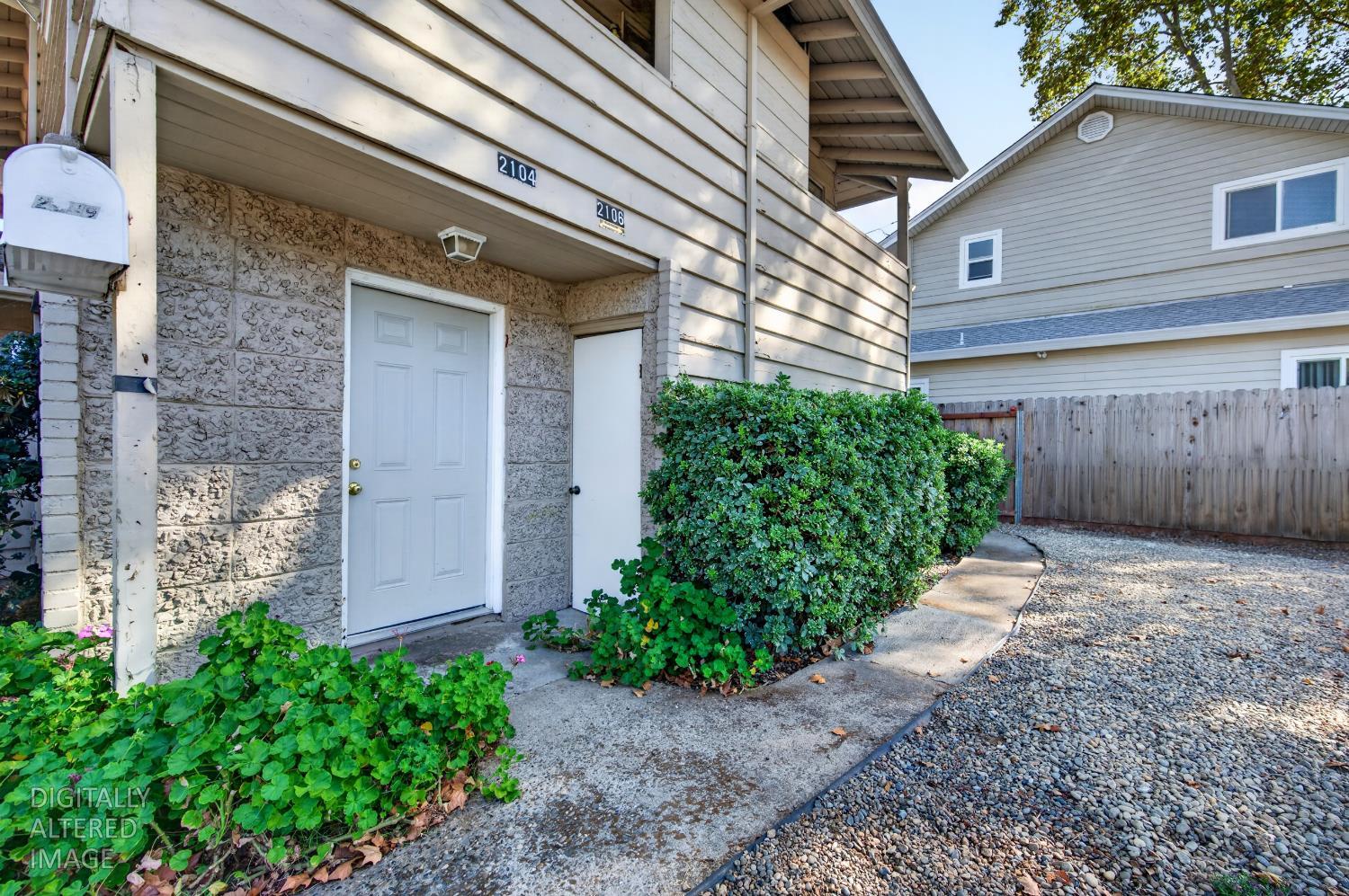 2104 Crane Court