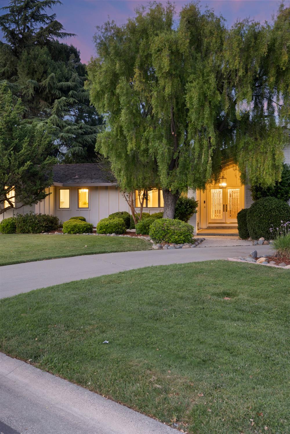 44795 Country Club Drive