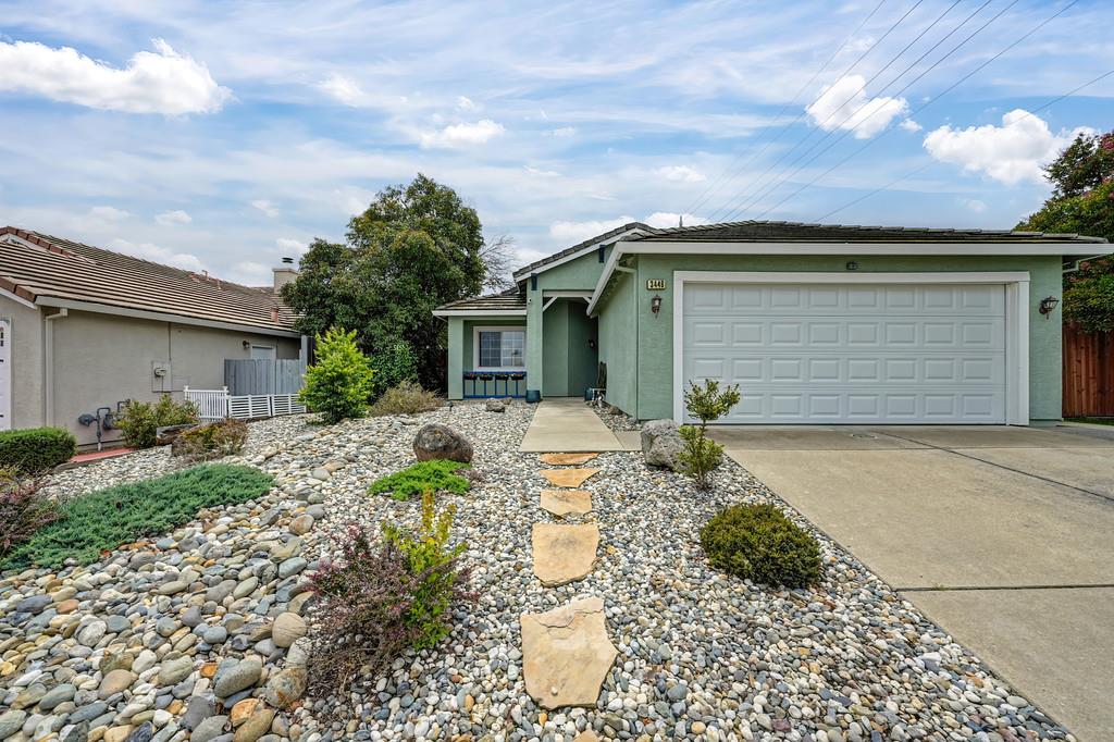 3446 Alder Canyon Way