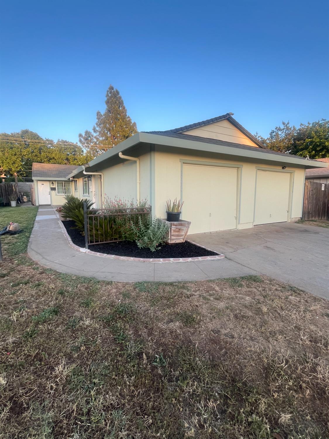 Listing image 1