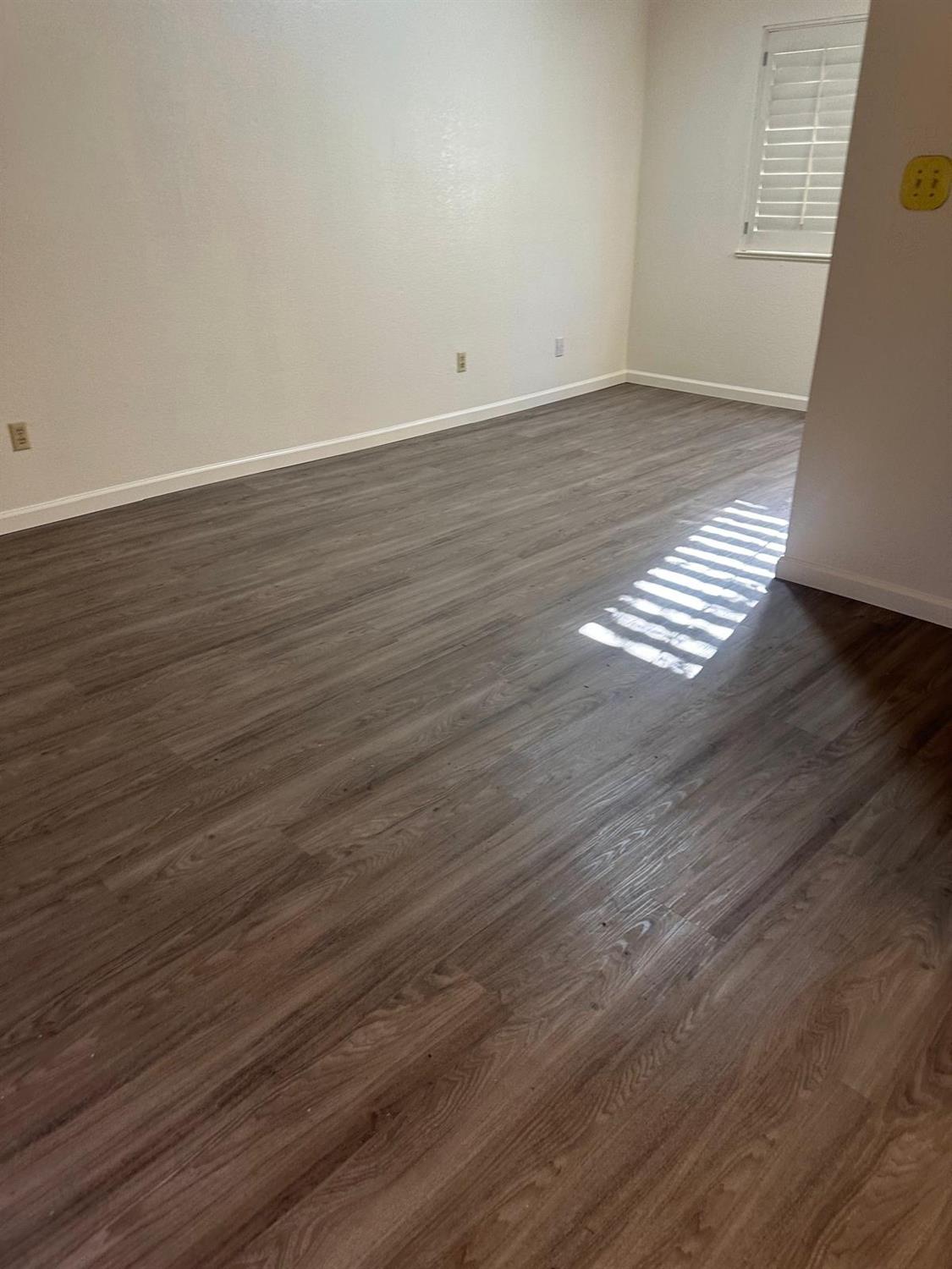 3932 NE Whitney Avenue