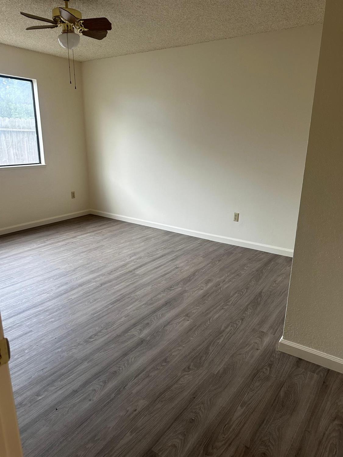 3932 NE Whitney Avenue