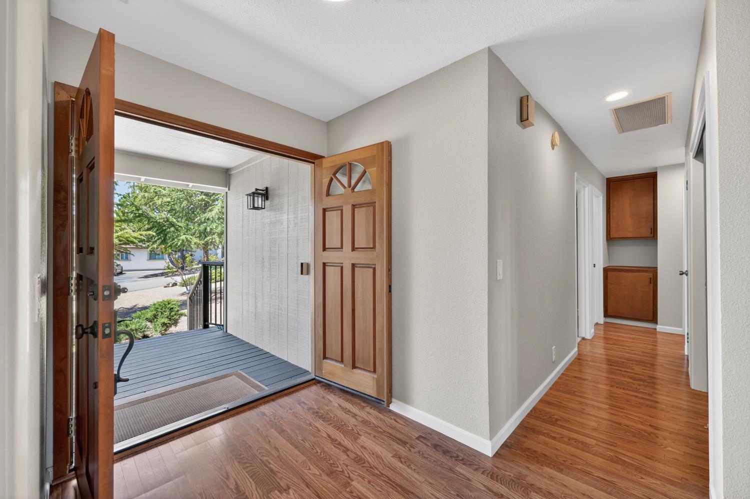 3432 Fernbrook Court