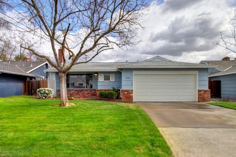 5233 Carrington Street, Sacramento, CA 95819 - MLS#: 225029131