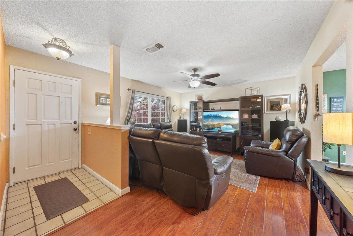 5733 Mesa Verde Circle