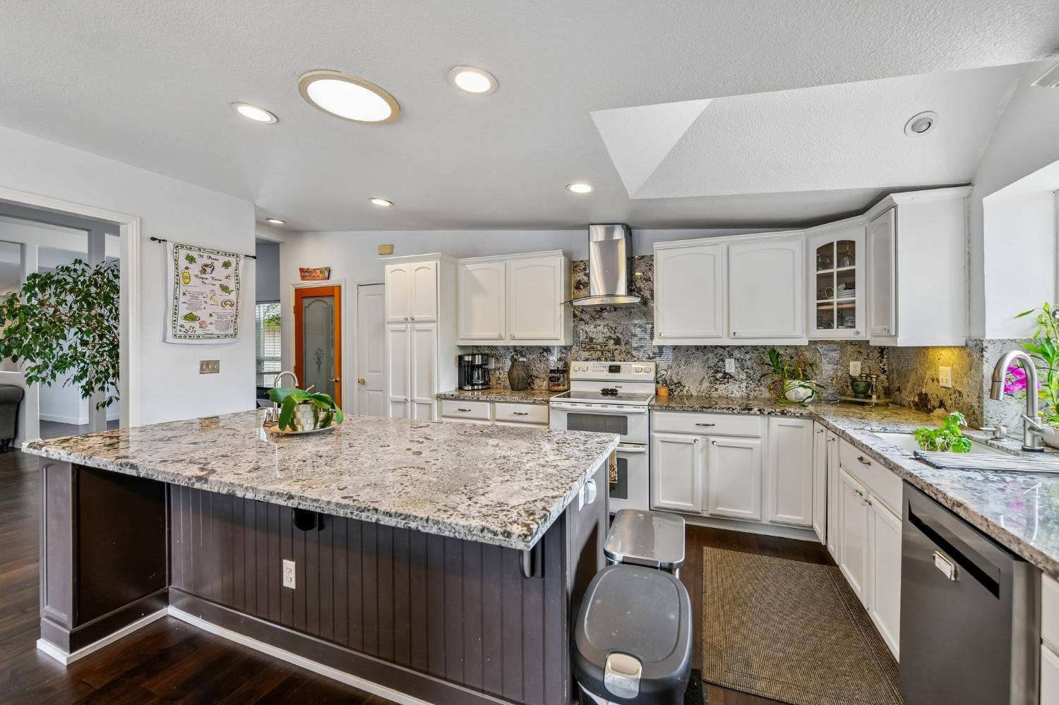 3860 Arrowhead Drive