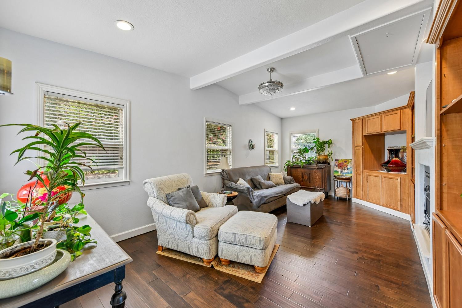 3860 Arrowhead Drive