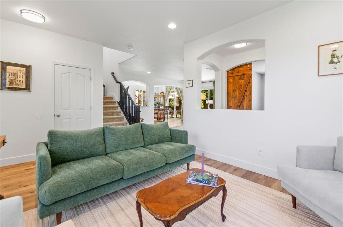 1566 Garnet Way